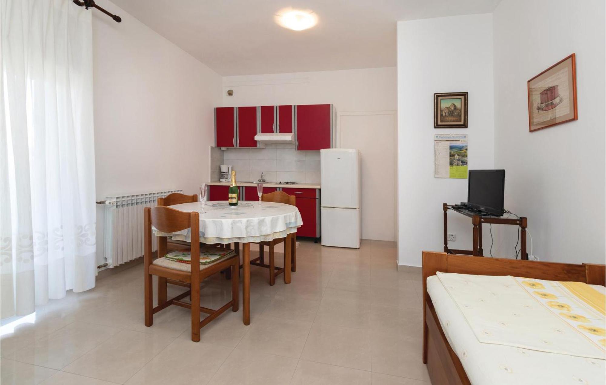 1 Bedroom Stunning Apartment In Задар Екстер'єр фото