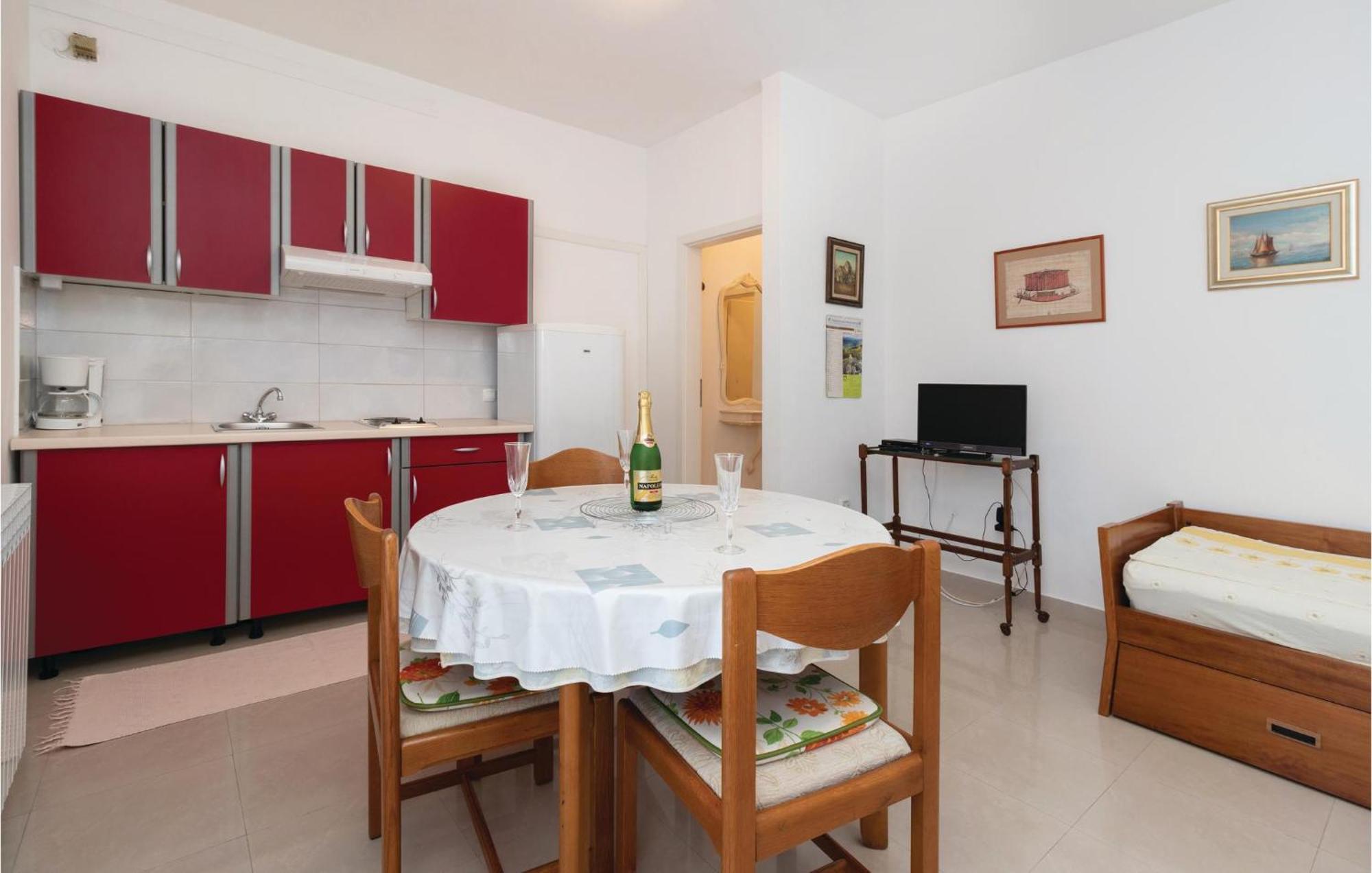 1 Bedroom Stunning Apartment In Задар Екстер'єр фото